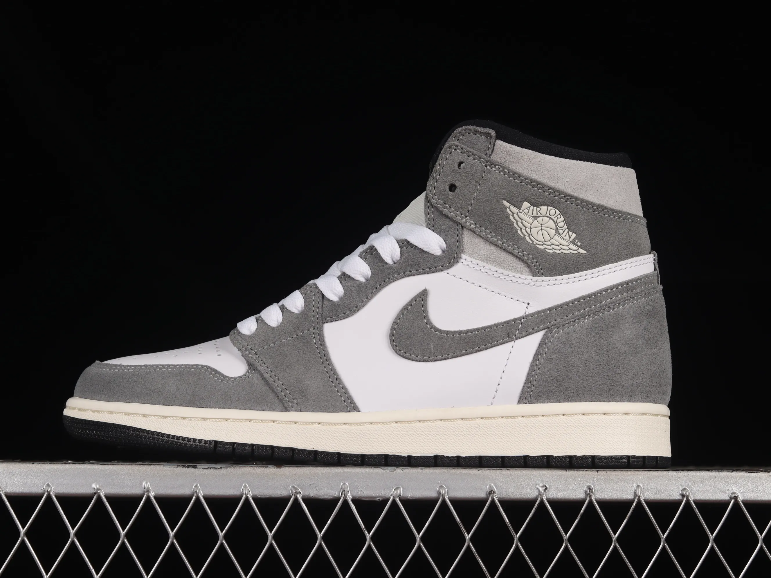 All categories Air Jordan Jordan series basketball shoes Air Jordan 1 High Air Jordan 1 High OG "Washed Heritage" AJ1 Joe 1 washed gray high-top basketball shoes DZ5485-051